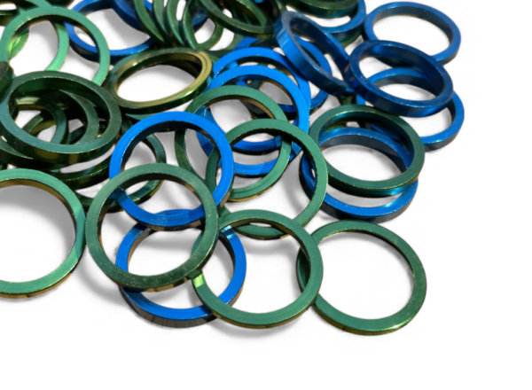 60x Eloxierte Gabelspacer Aluminium 2-5mm Grün Blau YT Industries Division 1/18“